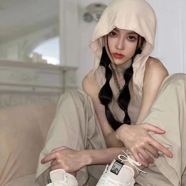中间的房子